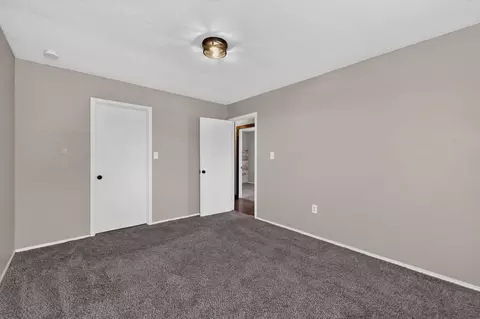 Bedroom - 813 Kentucky Rd, Ozark, MO 65721 photo 3 of 5