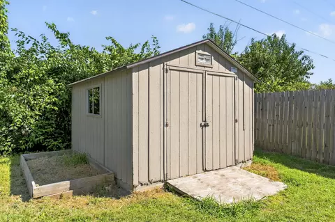Exterior - 813 Kentucky Rd, Ozark, MO 65721 photo 9 of 11
