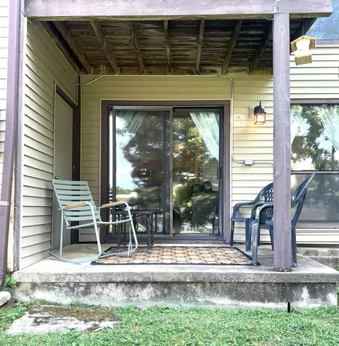 Exterior - 148 Lake Club Rd #3, Branson, MO 65616 photo 10 of 11