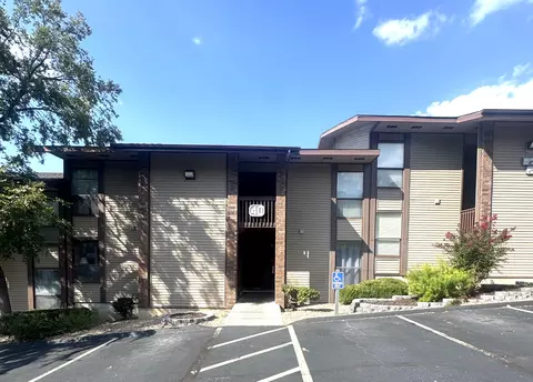 Exterior - 148 Lake Club Rd #3, Branson, MO 65616 photo 1 of 11