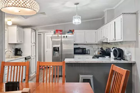 Kitchen - 152 Linden Dr, Branson West, MO 65737 photo 2 of 3