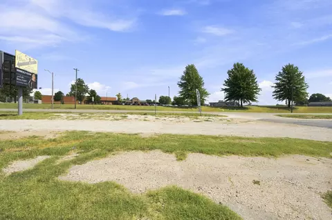 302 E Jackson St, Willard, MO 65781 photo 7