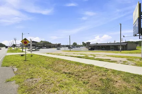 302 E Jackson St, Willard, MO 65781 photo 9