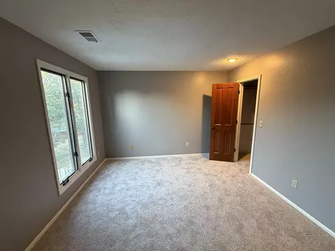 Bedroom - 1921 E Nottingham St, Springfield, MO 65804 photo 4 of 4