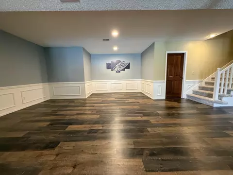 Living - 1921 E Nottingham St, Springfield, MO 65804 photo 6 of 8