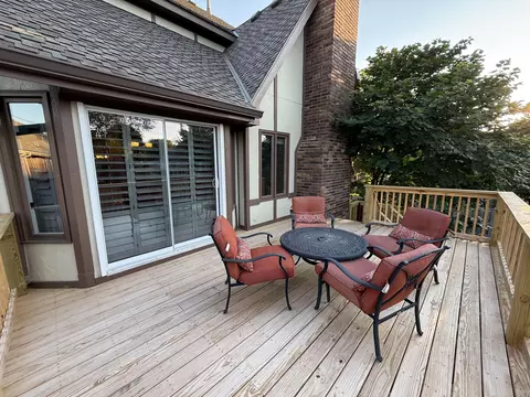 Exterior - 1921 E Nottingham St, Springfield, MO 65804 photo 5 of 7