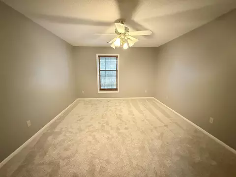 Bedroom - 1921 E Nottingham St, Springfield, MO 65804 photo 3 of 4