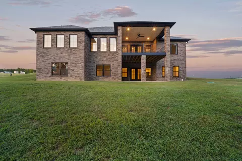 Exterior - 2007 Lone Star Dr, Nixa, MO 65714 photo 12 of 16