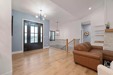 Entry Way - 2007 Lone Star Dr, Nixa, MO 65714 photo 1 of 5