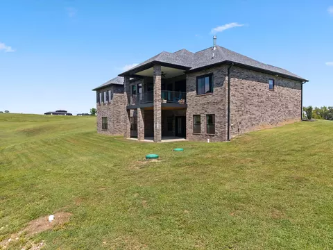 Exterior - 2007 Lone Star Dr, Nixa, MO 65714 photo 14 of 16