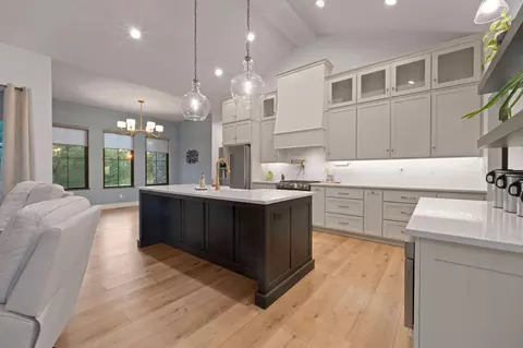 Kitchen - 2007 Lone Star Dr, Nixa, MO 65714 photo 2 of 5