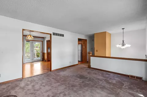 Living - 137 E Ritter St, Republic, MO 65738 photo 1 of 4
