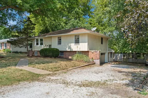 Exterior - 137 E Ritter St, Republic, MO 65738 photo 4 of 10