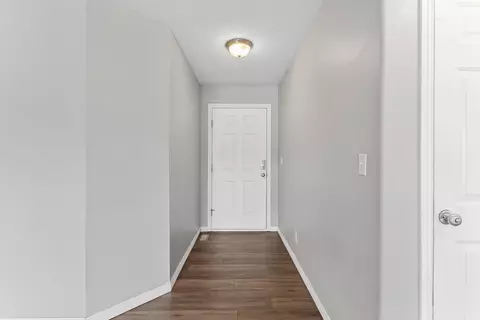 Entry Way - 4427 W Nicholas St, Springfield, MO 65802 photo 1 of 3