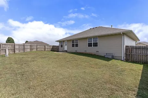 Exterior - 4427 W Nicholas St, Springfield, MO 65802 photo 5 of 5