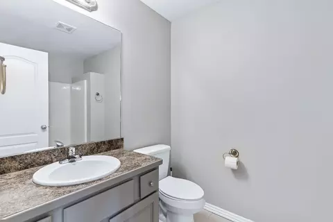Bath - 4427 W Nicholas St, Springfield, MO 65802 photo 2 of 2