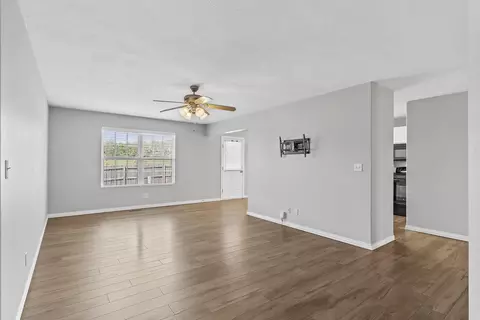 Living - 4427 W Nicholas St, Springfield, MO 65802 photo 1 of 4
