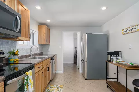 Kitchen - 1711 W Nichols St, Springfield, MO 65802 photo 3 of 3