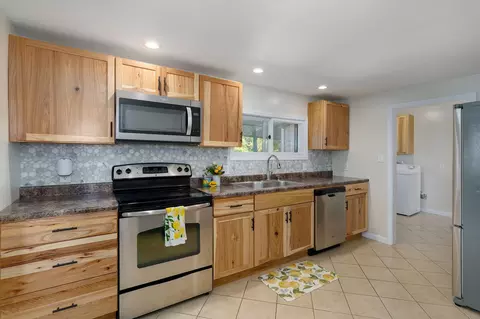 Kitchen - 1711 W Nichols St, Springfield, MO 65802 photo 2 of 3