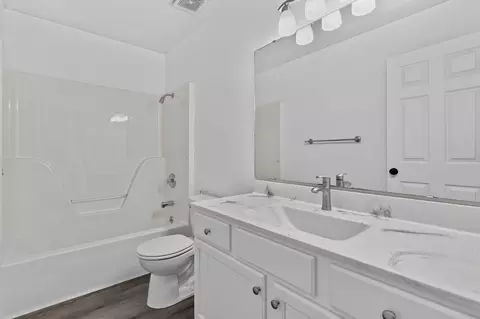 Bath - 3821 S Leawood Ave, Springfield, MO 65807 photo 1 of 3