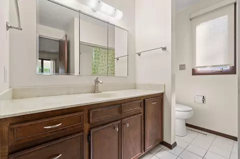 Bath - 12 Ash Ct, Branson, MO 65616 photo 2 of 3