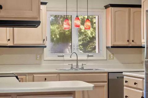 Kitchen - 12 Ash Ct, Branson, MO 65616 photo 5 of 8