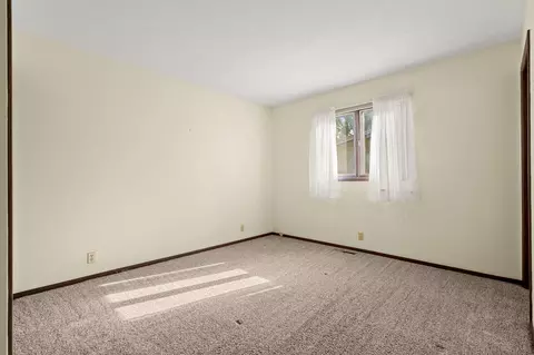 Bedroom - 12 Ash Ct, Branson, MO 65616 photo 2 of 6