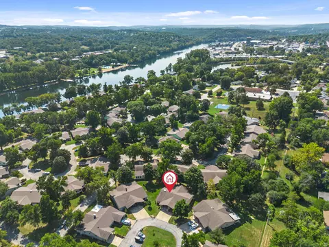 View/Area - 12 Ash Ct, Branson, MO 65616 photo 2 of 12