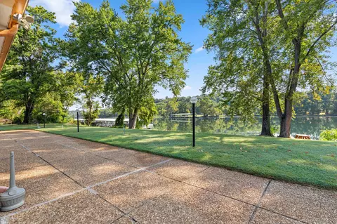 Exterior - 7 Oak Ct, Branson, MO 65616 photo 8 of 13