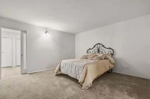 Bedroom - 7 Oak Ct, Branson, MO 65616 photo 2 of 3