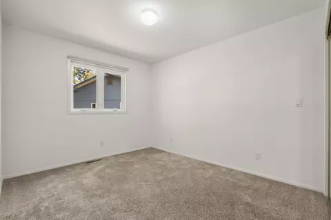 Bedroom - 7 Oak Ct, Branson, MO 65616 photo 1 of 3
