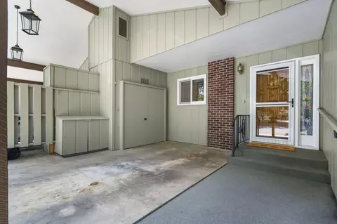 Exterior - 7 Oak Ct, Branson, MO 65616 photo 4 of 13