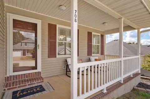 Exterior - 708 E Saint Charles St, Ozark, MO 65721 photo 9 of 12