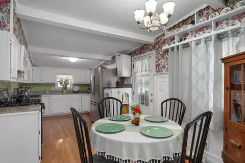 Dining - 1908 S Holland Ave, Springfield, MO 65807 photo 3 of 4