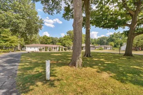 Exterior - 1908 S Holland Ave, Springfield, MO 65807 photo 4 of 16
