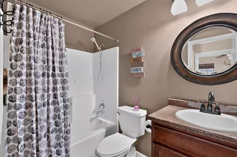Bath - 156 Prairie Dr, Branson, MO 65616 photo 3 of 3
