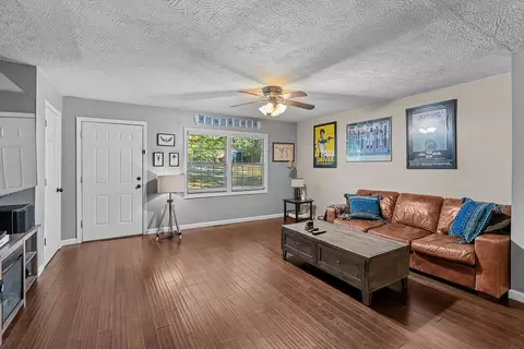 Living - 4747 S Roslyn Ave, Springfield, MO 65804 photo 1 of 1