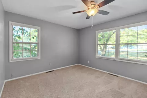 Bedroom - 4747 S Roslyn Ave, Springfield, MO 65804 photo 5 of 6