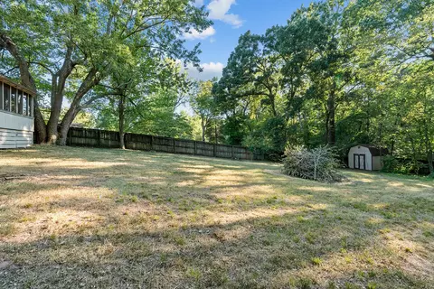 Exterior - 4747 S Roslyn Ave, Springfield, MO 65804 photo 8 of 13
