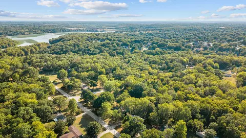 View/Area - 4747 S Roslyn Ave, Springfield, MO 65804 photo 4 of 4