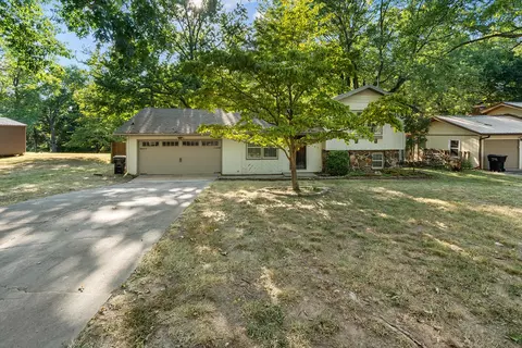 Exterior - 4747 S Roslyn Ave, Springfield, MO 65804 photo 2 of 13