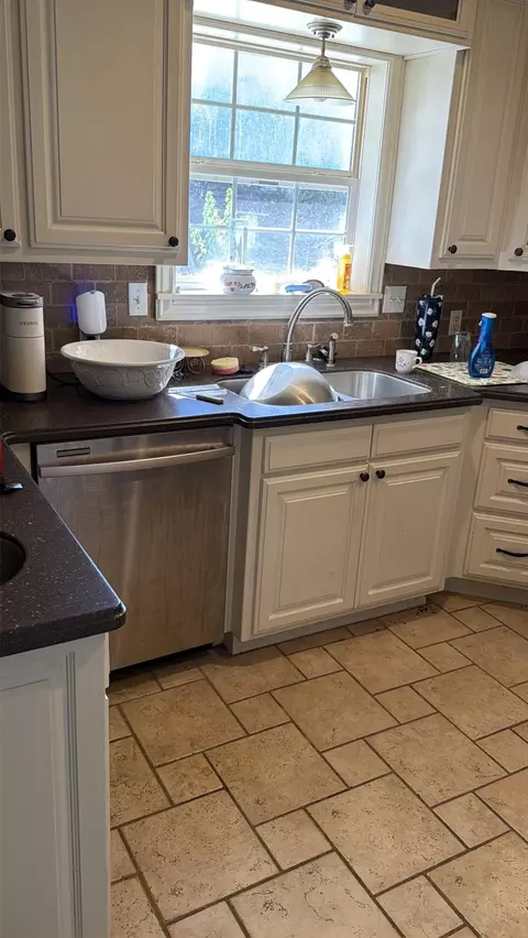 Kitchen - 300 S Holmes Ave, Wheaton, MO 64874 photo 4 of 4