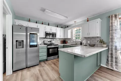 Kitchen - 411 Arrowhead Rd, Willard, MO 65781 photo 2 of 5