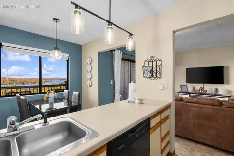 Kitchen - 2 Treehouse Ln #9, Branson, MO 65616 photo 1 of 4