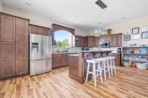 Kitchen - 623 E 427th Rd, Bolivar, MO 65613 photo 5 of 6