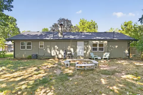 Exterior - 2928 S Lancelot Ct, Springfield, MO 65807 photo 5 of 7