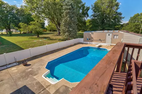 Exterior - 1757 E Mcclernon St, Springfield, MO 65803 photo 11 of 16