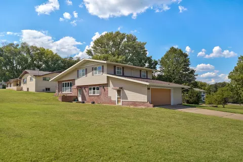 Exterior - 1757 E Mcclernon St, Springfield, MO 65803 photo 2 of 16