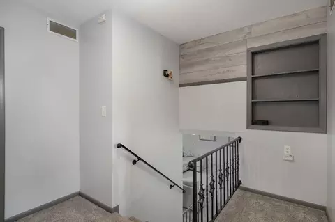 Entry Way - 1757 E Mcclernon St, Springfield, MO 65803 photo 2 of 2