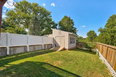 Exterior - 1757 E Mcclernon St, Springfield, MO 65803 photo 14 of 16
